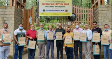 Lions club Shimla offered reusable Garbage collection bags to Craigneno nature park HIMACHAL HEADLINES