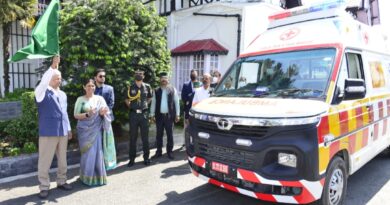 Governor flagged off Two Ambulances HIMACHAL HEADLINES