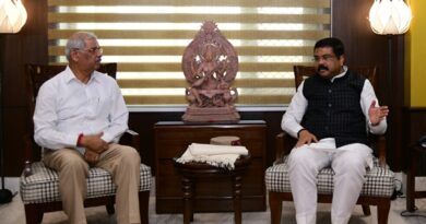 Governor calls on Union Minister of Education HIMACHAL HEADLINES
