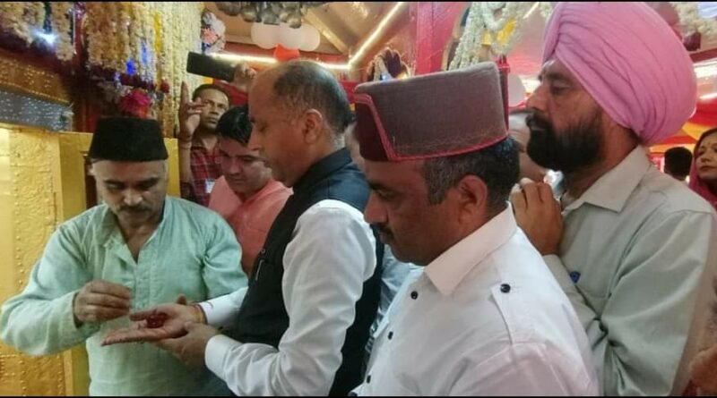 Chief Minister presides over last cultural night of Shoolini fair HIMACHAL HEADLINES