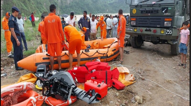 NDRF rescue ten person from struck on Neugal khadd HIMACHAL HEADLINES