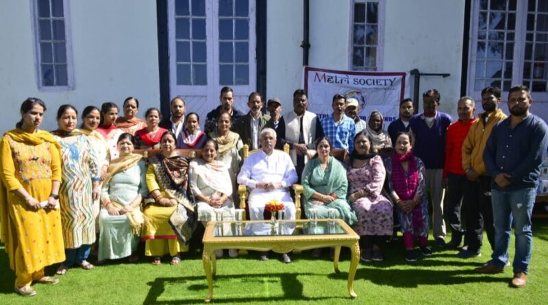 Governor honors Field Workers of SEHB Society on Swachh Bharat Diwas HIMACHAL HEADLINES