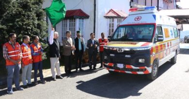Governor flags off basic life support ambulance HIMACHAL HEADLINES