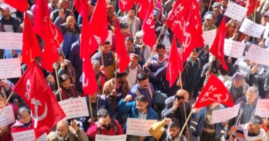 Hundreds of Farmers Protest outside Rajbhavan HIMACHAL HEADLINES