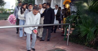 <strong>CM pays tribute to former Prime Minister Indira Gandhi</strong> HIMACHAL HEADLINES