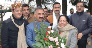 <strong>CM calls on HPCC President</strong> HIMACHAL HEADLINES