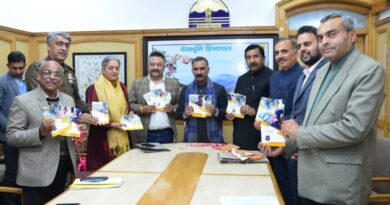 Himachal CM launches Him Vic App and releases three booklets of vigilance bureau HIMACHAL HEADLINES