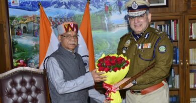 Himachal Governor discusses law & order with DGP HIMACHAL HEADLINES