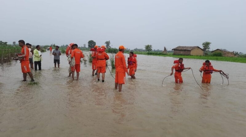 55 people were trapped in the Beas River of Indora sub-division due to incessant rains HIMACHAL HEADLINES
