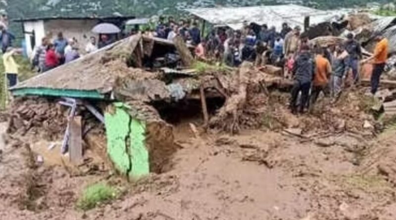 Mudslides and landslides cause heavy loss of property in Jadhun Gram Panchayat of Kumharsain Shimla HIMACHAL HEADLINES