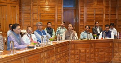 Prabodh Saxena held meeting with central team on losses suffered by the State HIMACHAL HEADLINES