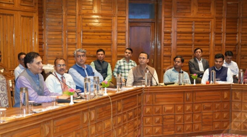 Prabodh Saxena held meeting with central team on losses suffered by the State HIMACHAL HEADLINES