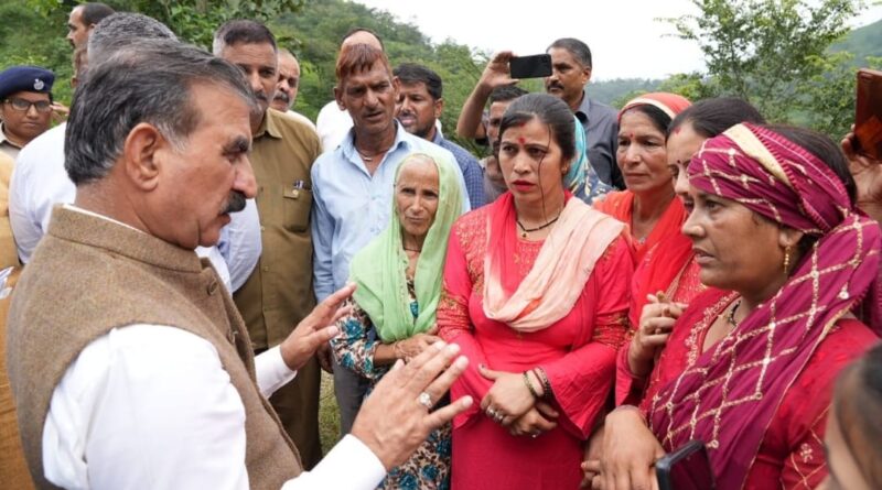 Sukhu interacts with affected families in Sarkhaghat, Estimated loss of around Rs.10,000 Cr HIMACHAL HEADLINES
