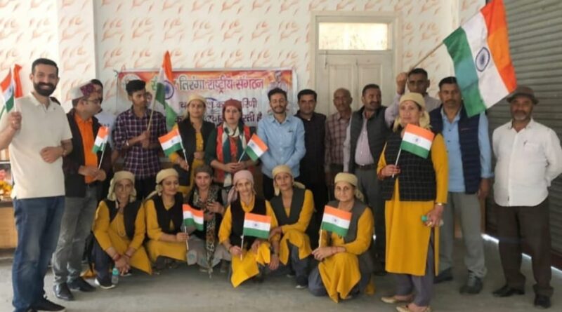Salute Tiranga organization celebrated Independence Day with pomp in Jubbal HIMACHAL HEADLINES
