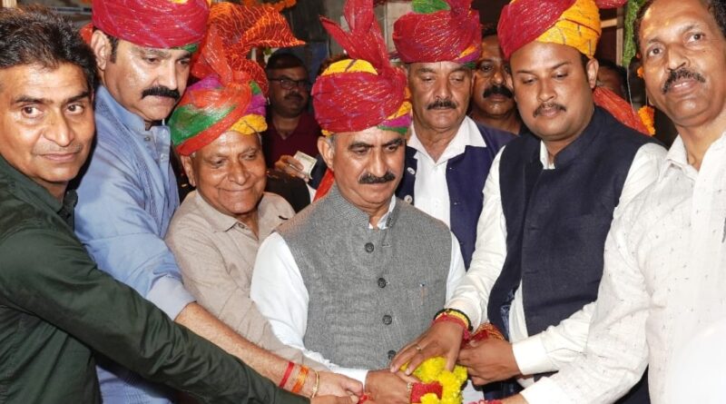 CM Sukhu pays Obeisance at Lakshmi-Narayan Temple in Aalampur, Conveys Greetings to the people on Janamashtami HIMACHAL HEADLINES
