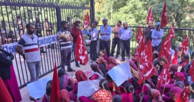 Workers went on strike for their demands in SJVN projects of Nathpa Jhakri, Rampur and Luhri, about 1000 participated HIMACHAL HEADLINES