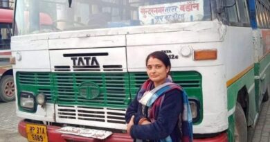 Giving a boost to women empowerment HRTC inducts two lady conductors HIMACHAL HEADLINES